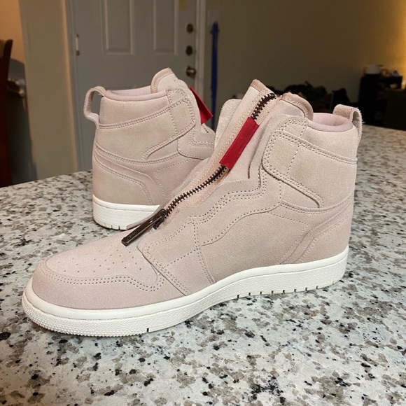 Women’s Nike Air Jordan 1 High Zip Partical Beige - Picture 3 of 10